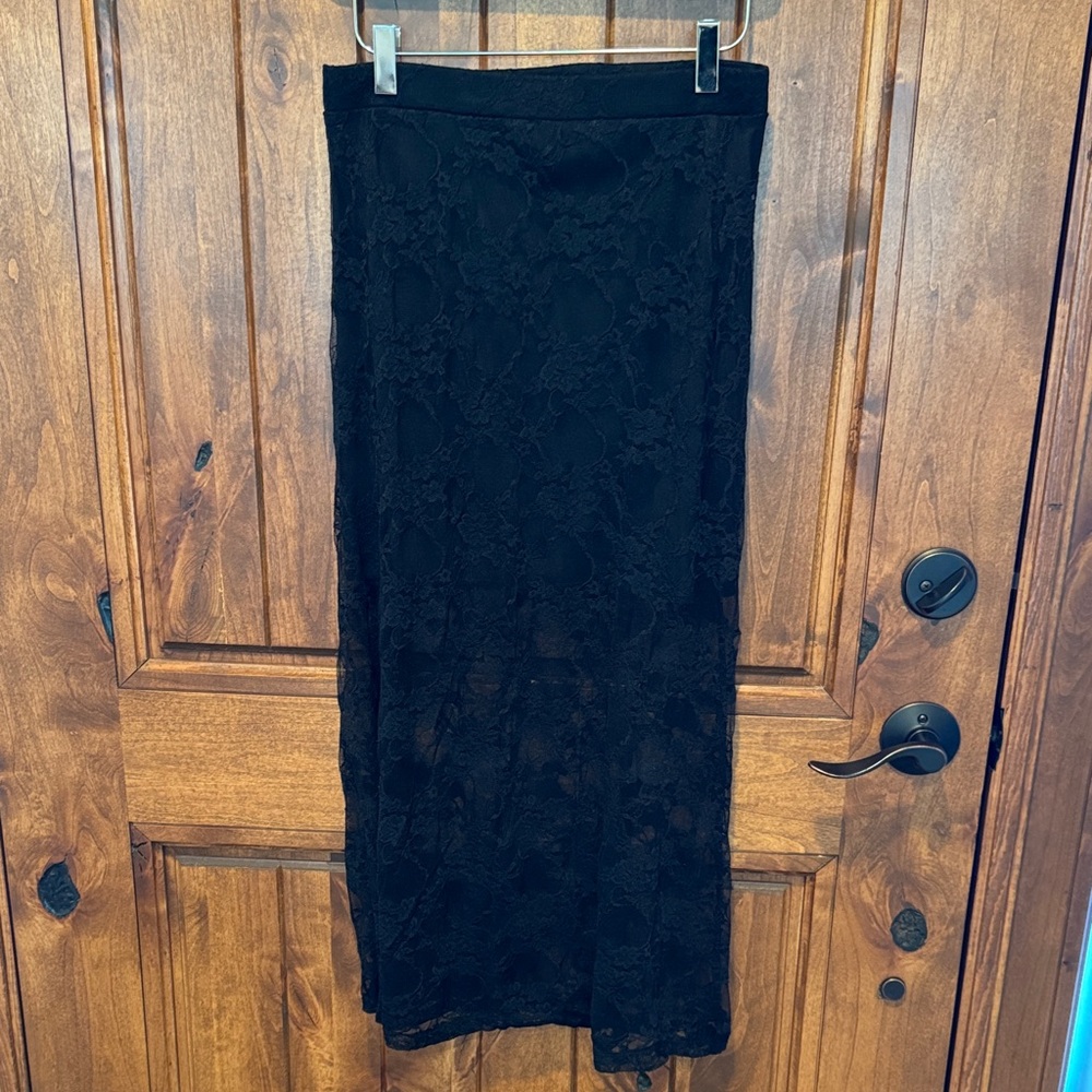 Zenana Outfitters Black Lace Pencil Skirt